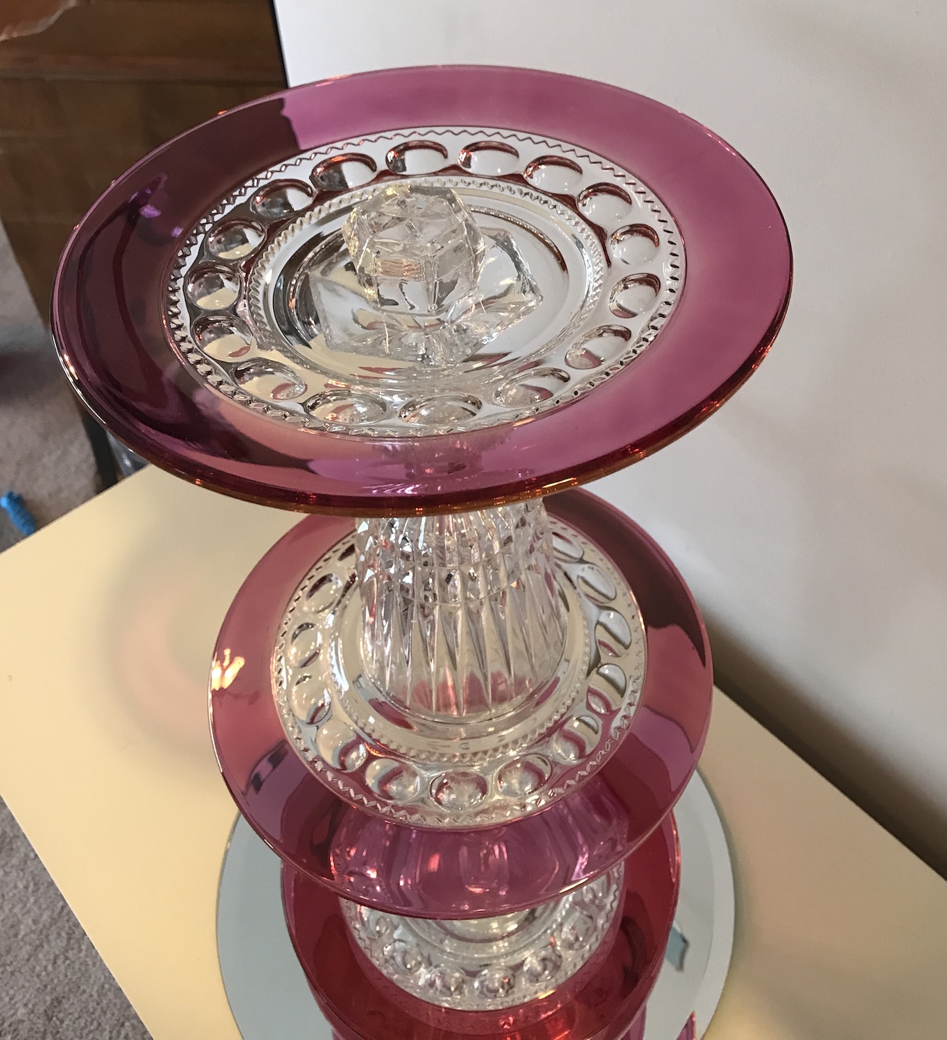 King's Crown collection totem of plates T036 - Image 2