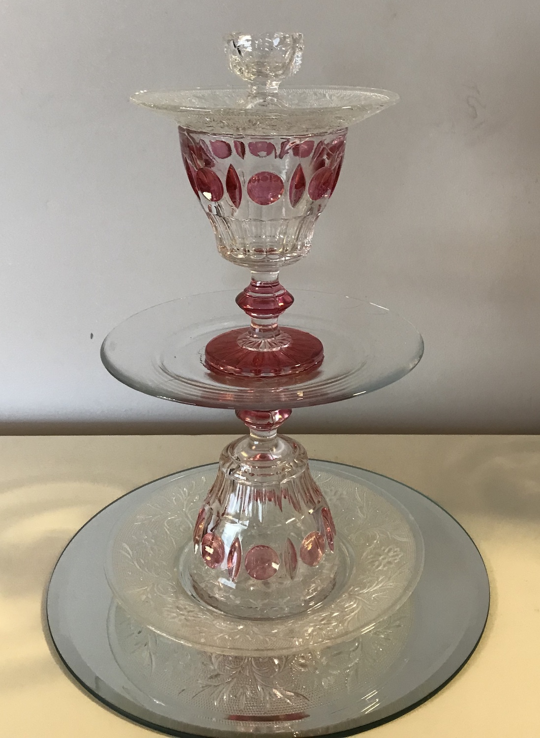 King's Crown collection totem of goblets S037